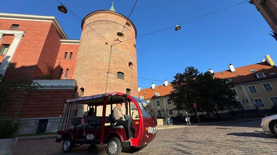 Old Riga Heated E-Bus Tour with Audio Guide & Mulled Wine - How to use the tour as a starting point