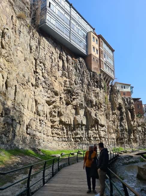 Old Tbilisi Highlights Walking Tour with Wine & 10 Tastings - Who will enjoy this walk most