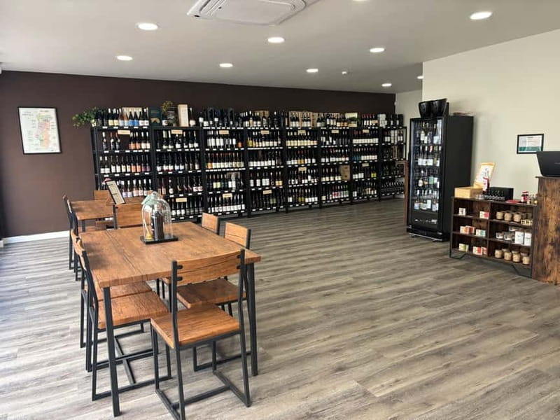 Olhão: Portugal Wine Tasting - Diogo and Sara bring the local touch