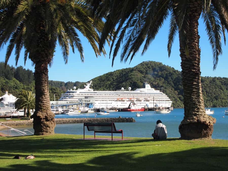 Onshore Highlights of Marlborough's Wine Region from Picton - Who will enjoy this outing most?
