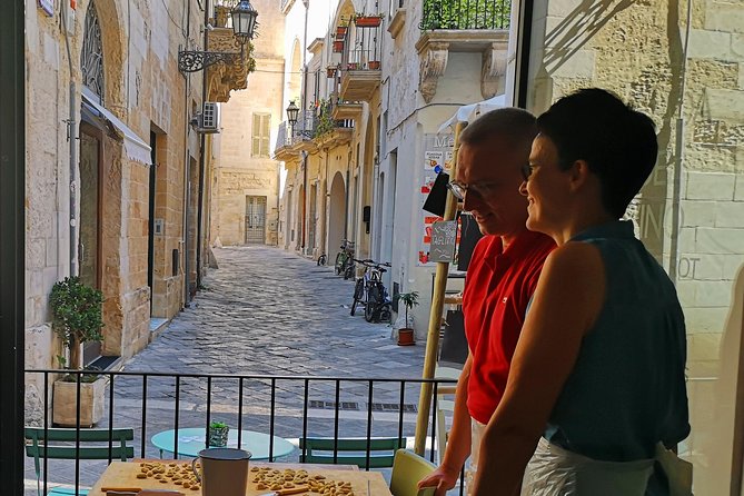 Orecchiette Cooking Class and Wine Pairing in Lecce - A social class with a few space concerns