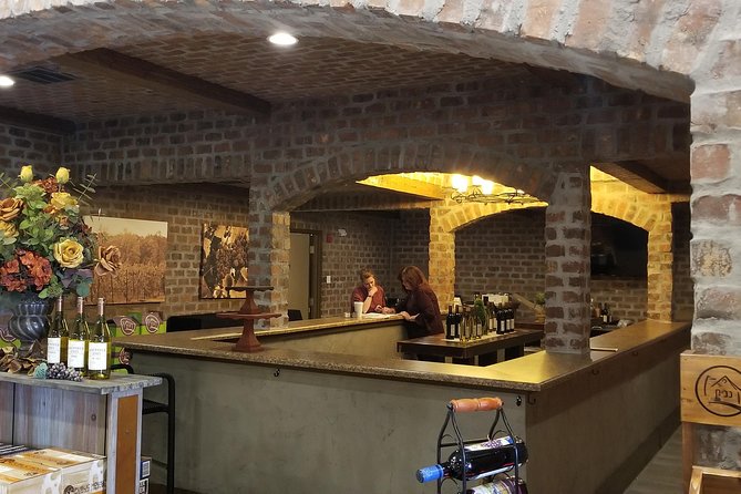 Ozark Craft Beverage - Wine & Shine Tour - What the Wine & Shine Tour actually feels like