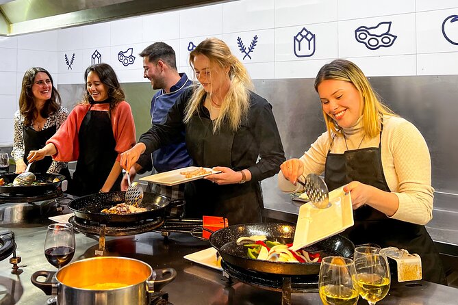 Paella Cooking Class, Wine Tasting & Central Market in Valencia - Learning the Valencian paella method