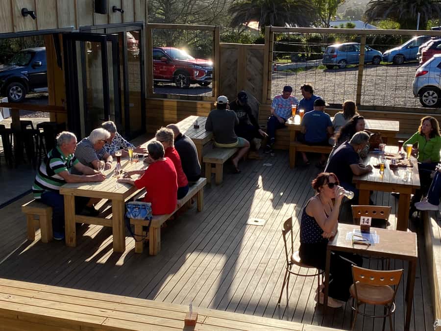 Paihia or Kerikeri: Wine, Spirit, & Craft Beer Tour - Why the small group changes the experience