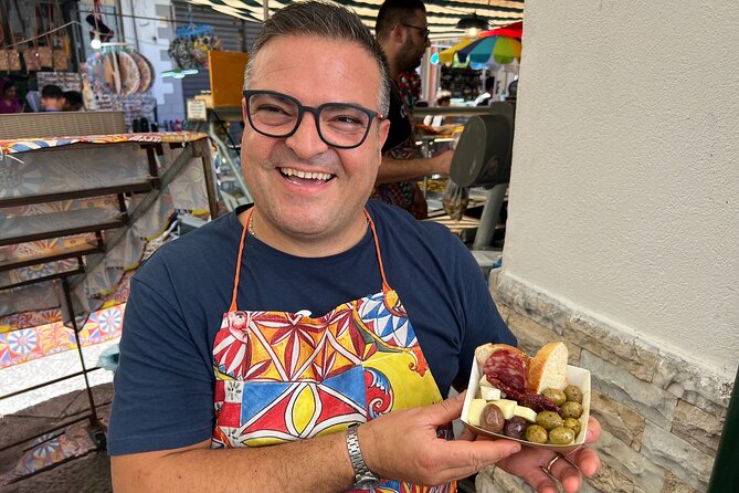 Palermo Food Tour: 10+ Tastings of Arancini, Cannoli, Wine & More - Via Argenteria and Palermo’s old commercial character