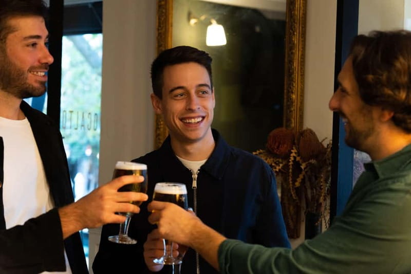 Palma de Mallorca: Gourmet Tapas and Wine Tour - Casa S’Oli: a friendly stop with good drink pairings