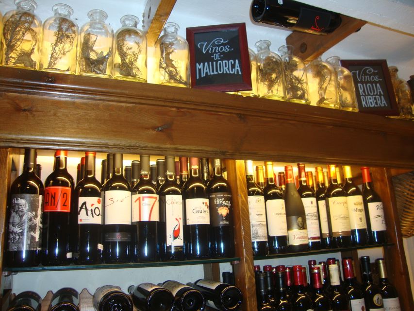 Palma Tour with Wine and Tapas Tasting - Wine tasting in the old town