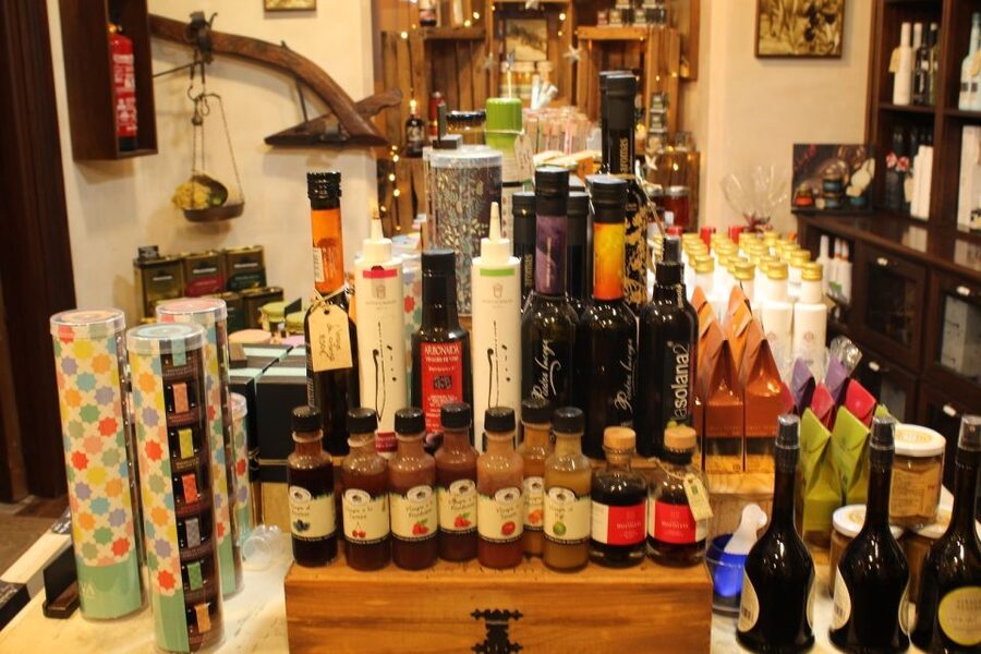 Palma Tour with Wine and Tapas Tasting - A typical tapas bar and Majorcan recipes