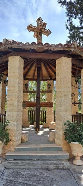 Paphos: Troodos Mountains Jeep Tour with Wine Tasting - A short forest walk and Chantara Waterfall