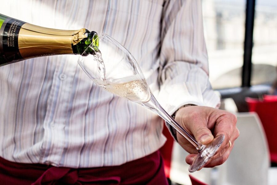 Paris: Champagne Tasting Cruise Departure from Eiffel Tower - Final verdict: book it for the wine and views