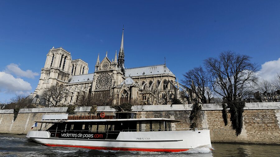 Paris: Champagne Tasting Cruise Departure from Eiffel Tower - Who should book this experience?