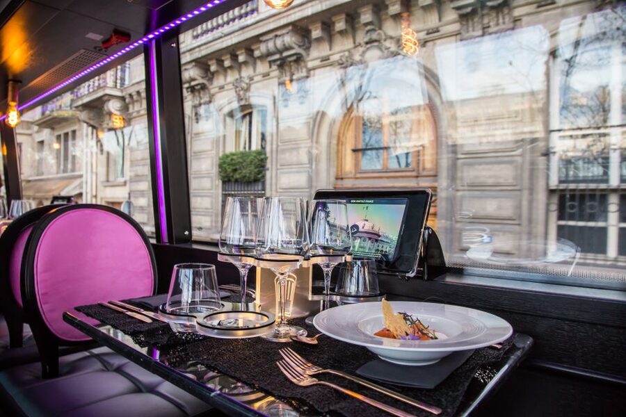 Paris: Champs Elysées Bus Toqué w/Lunch & Glass of Champagne - What the audio and video guide adds