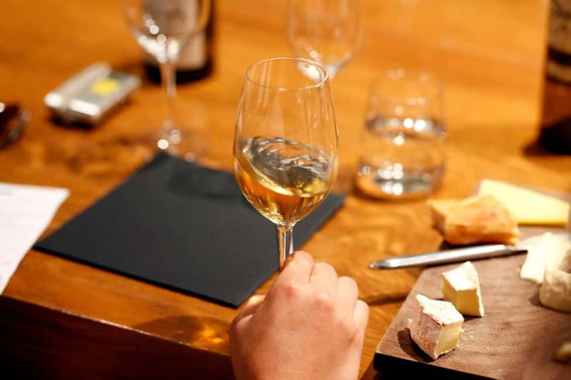 Paris: French Wine Tasting Class with Sommelier - A 17th-century cellar six minutes from the Louvre
