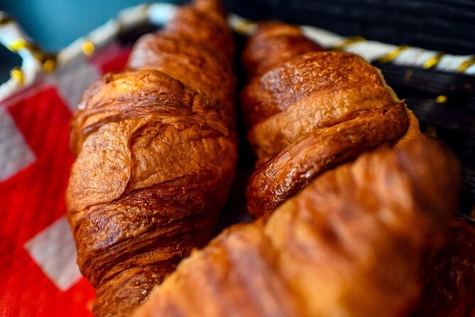 Paris Le Marais Food Tour With 10+ Tastings, Cheese, Wine & More - The brasserie stop and the filling croque monsieur
