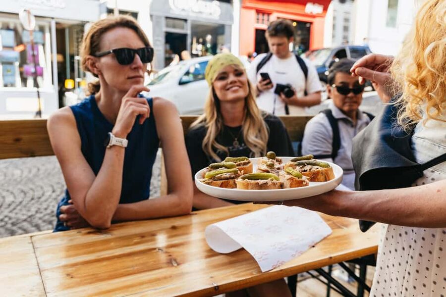 Paris: Montmartre Cheese, Wine & Pastry Guided Walking Tour - Who should book it, and who should think twice