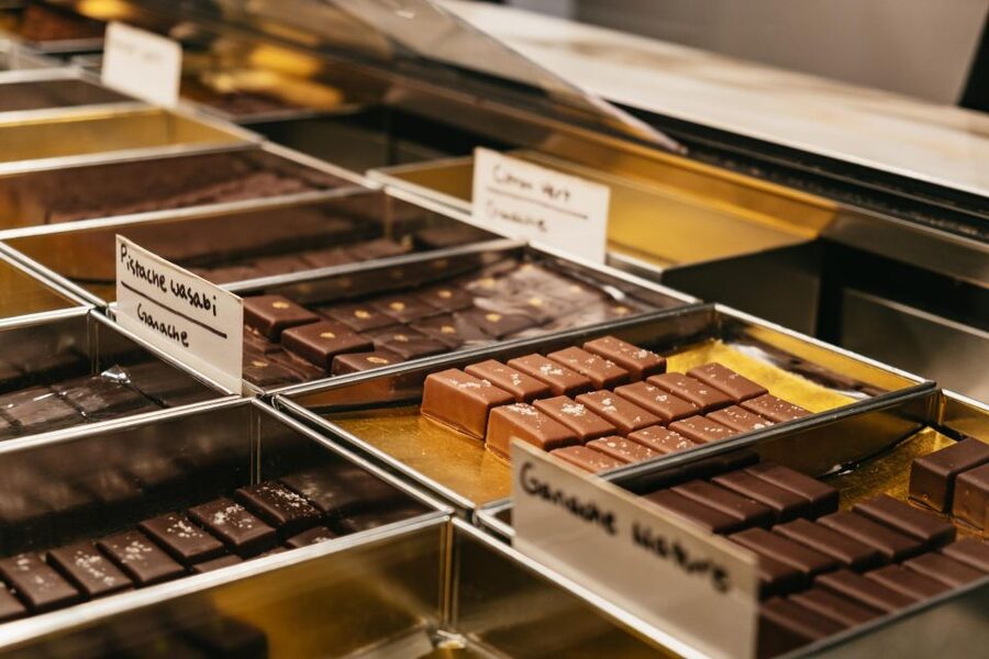 Paris: Montmartre Food and Wine Guided Tour - Starting at Le Pain Quotidien