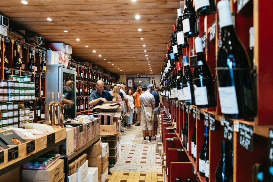 Paris: Montmartre Food and Wine Guided Tour - Amuse-galettes and brut cider