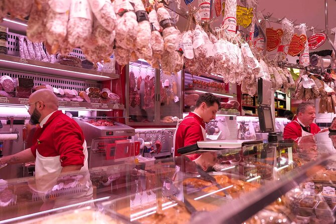 Paris Montmartre Food & Wine Tour with Eating Europe - What this Montmartre food walk does well