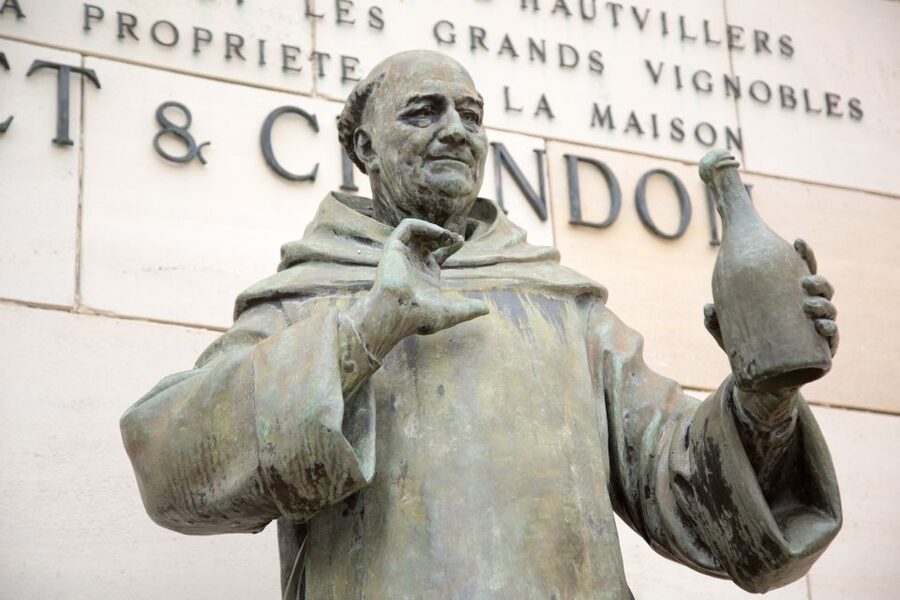 Paris: Private Day Trip to Champagne with 8 Tastings & Lunch - The two-hour ride from Paris