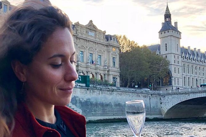 Paris Seine River Champagne Tasting Cruise - Meeting below the Eiffel Tower at 6:30 pm