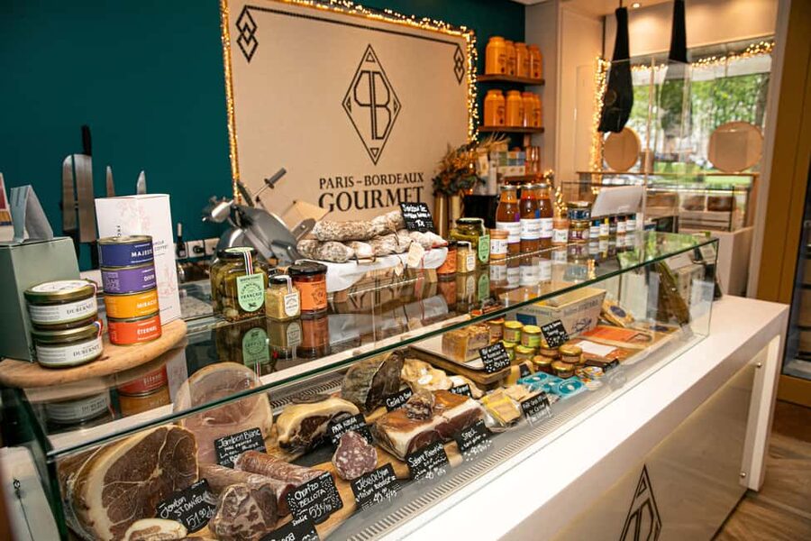 Paris: Tasting of 3 Wine and 3 Cheese - How much value do you get for $55?