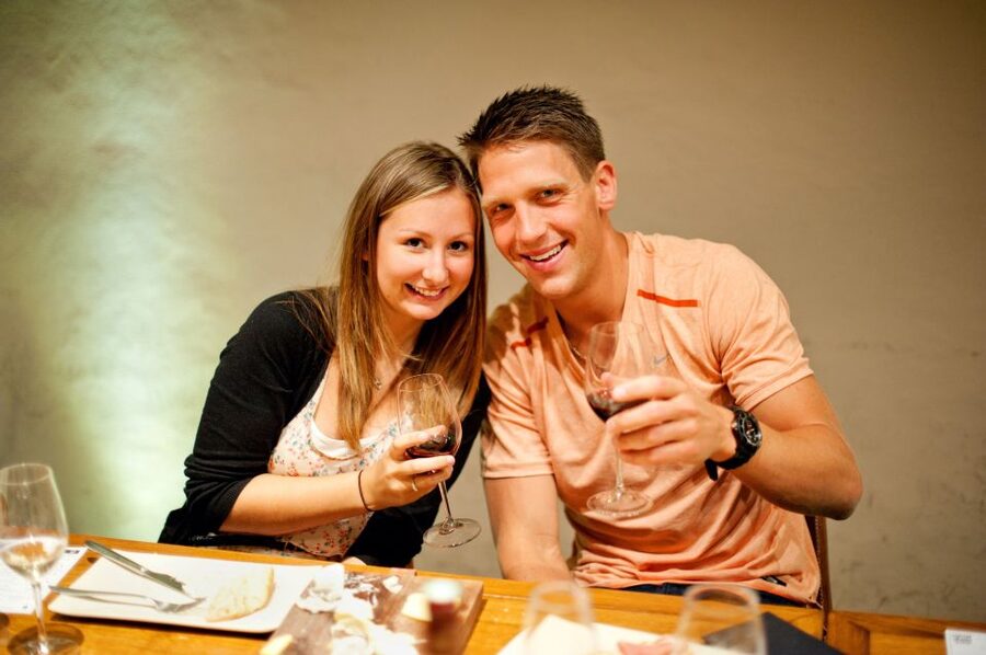 Paris: Wine and Cheese Lunch - What the lunch feels like from start to finish