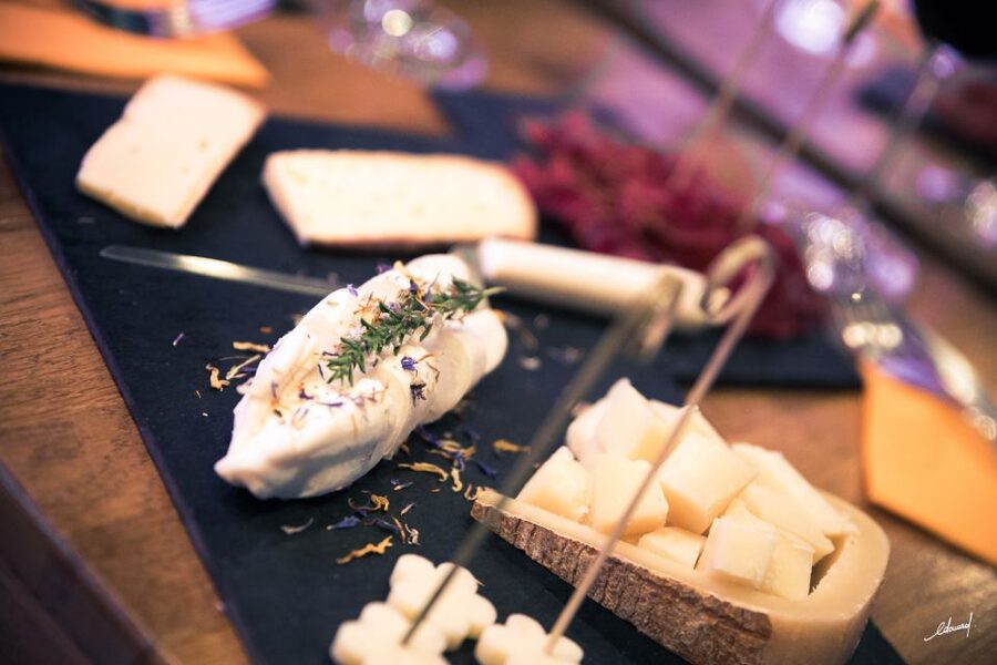 Paris: Wine and Cheese Tasting - Why the cheese pairing is more than a snack