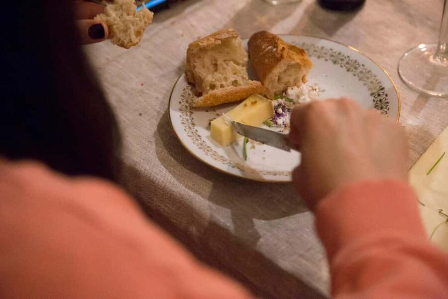 Paris: Wine and Cheese Tasting with a Chef Sommelier - A practical two-hour plan