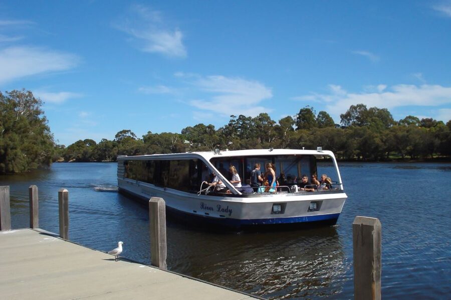 Perth: Full Day Swan Valley Cruise & Wine Tasting With Lunch - Two wineries and a real taste of Swan Valley