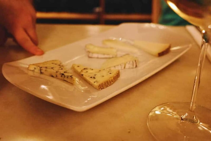Picasso Museum and Walking Tour Plus Wine Tasting Upgrade - The premium tasting at Vila Viniteca