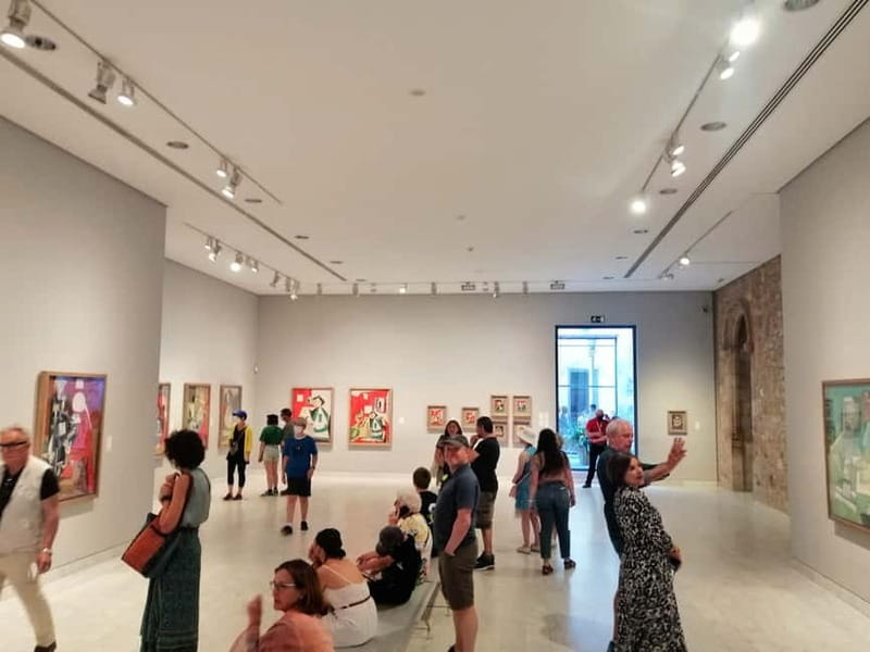 Picasso Museum and Walking Tour Plus Wine Tasting Upgrade - Starting with Picasso’s café at Els Quatre Gats