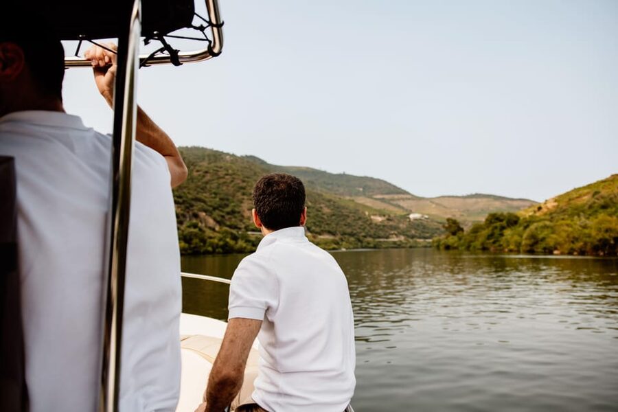 Pinhão: 1 Hour SUNSET Cruise with Sparkling Wine - Who Will Enjoy This Cruise Most