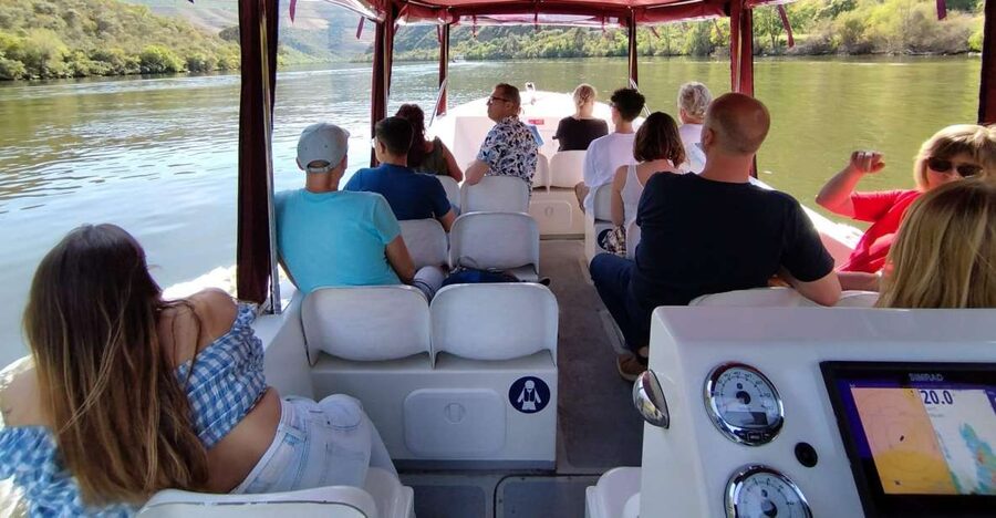 Pinhão: Douro River 50-min Boat Trip with Port Wine - Starting at the Douro Tours kiosk