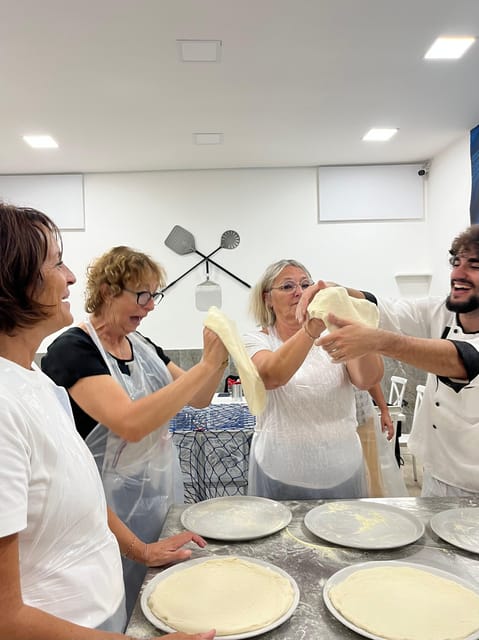 Pizza-Making Workshop by night with glass of wine - The 90-Second Neapolitan Bake