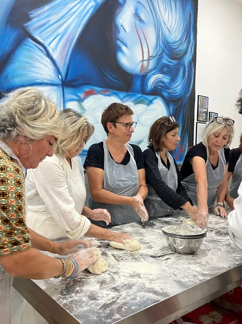 Pizza-Making Workshop by night with glass of wine - What the Chef Adds to the Experience