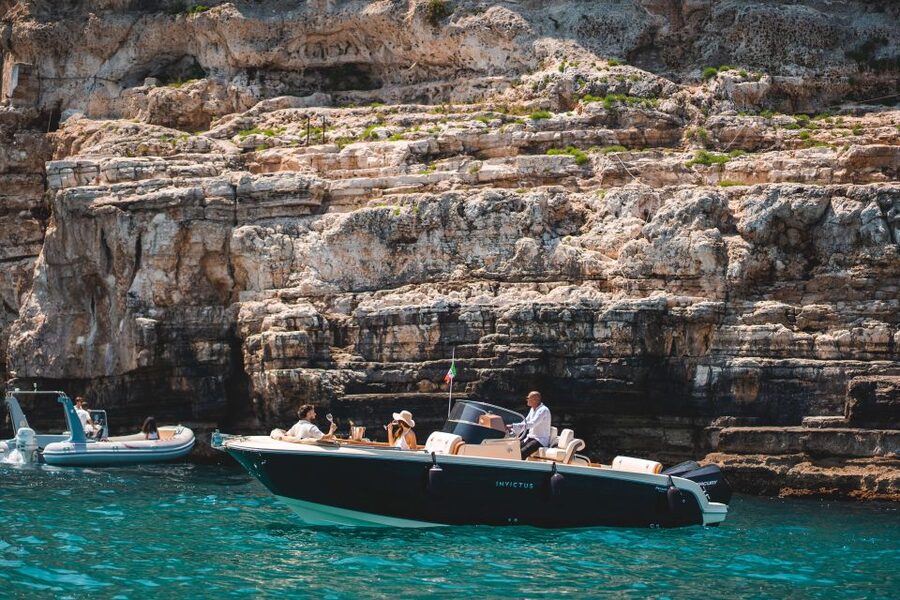 Polignano a Mare: Private Cruise with Champagne - Lama Monachile Beach from offshore
