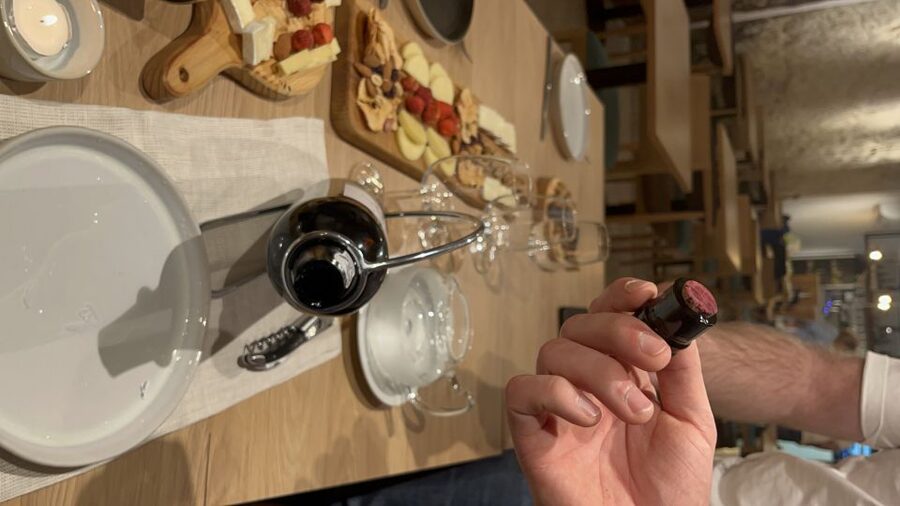Port Wine class with 3 or 5 Port tasting and pairings - The hosts make the hour work