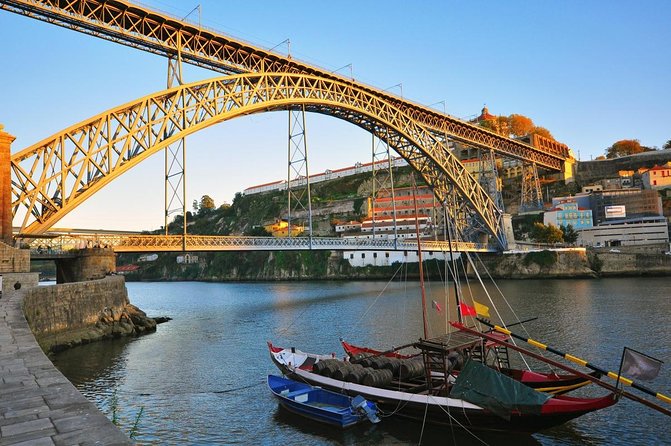 Port Wine Lodges Tour Including 7 Port Wine Tastings (English) - Key points at a glance