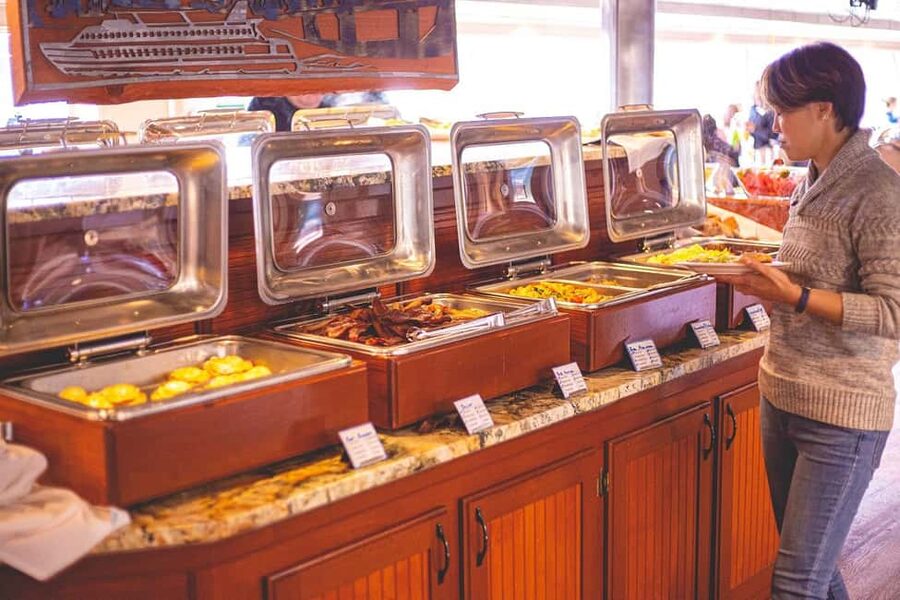 Portland: Champagne Brunch Cruise on Willamette River - Four things to know before you book