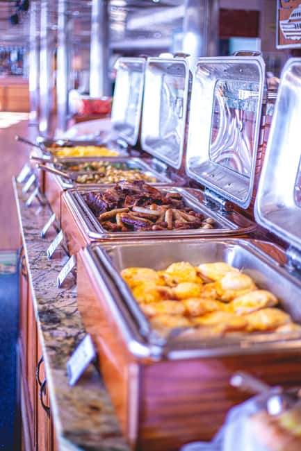 Portland: Champagne Brunch Cruise on Willamette River - Mimosas, coffee, and a dedicated server