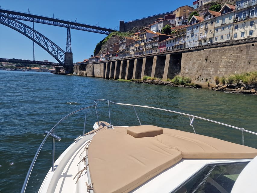 Porto: 6 Bridges Cruise & Port Wine with Sunset Option - Ribeira, Sé, and the return toward the sea