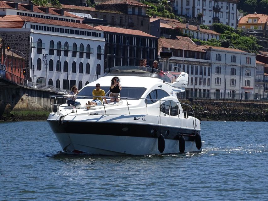 Porto: 6 Bridges Port Wine River Cruise with 4 Tastings - Cais de Gaia and the best port wine context
