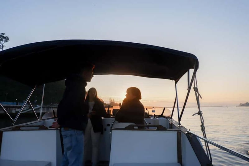 Porto: 6 Bridges Port Wine River Cruise with 4 Tastings - Afternoon light or a sunset sail
