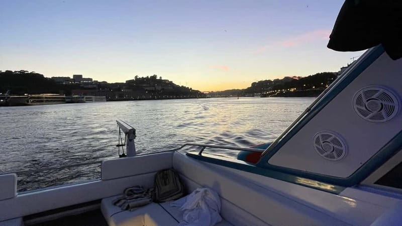 Porto: 6 Bridges Private Cruise with Local Wine and Snacks - What makes the family crew special