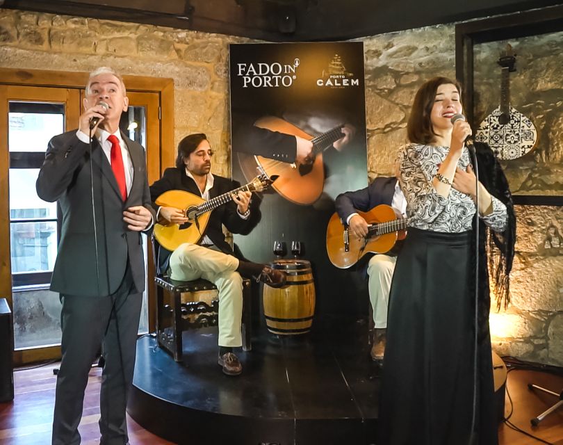 Porto: Cálem Cellar Tour, Fado Show & Wine Tasting - Why Cálem works well for a first evening in Porto