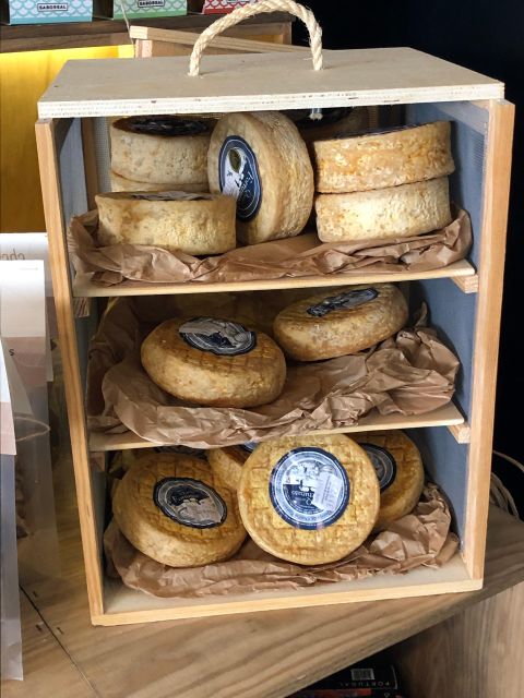 Porto: Cheese and Port Wine Tasting in a Unique Place - Final verdict: book it for the setting and guided tasting