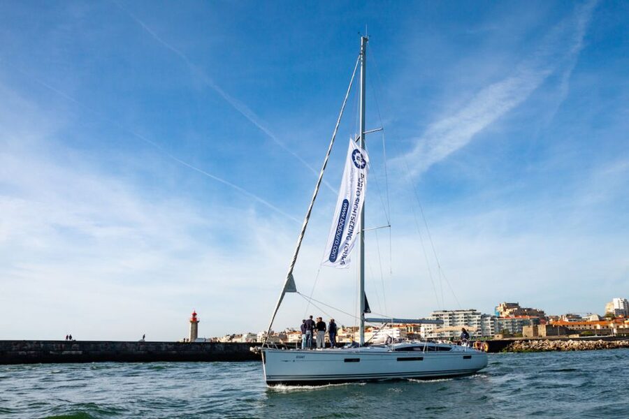 Porto: Daytime or Sunset Douro River Cruise With Port Wine - The two-hour route, from Arrábida to Foz