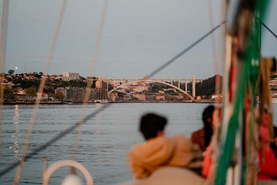 Porto: Douro River Boat Tour with Wine Tasting - Starting at Marina da Afurada
