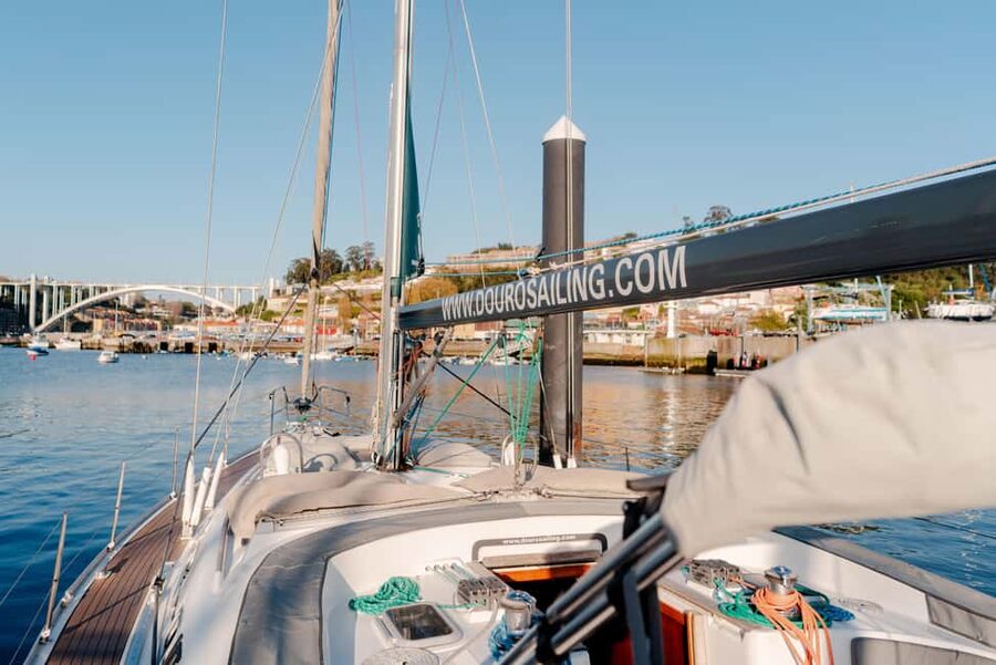 Porto: Douro River Boat Tour with Wine Tasting - Ribeira and the Dom Luís I Bridge