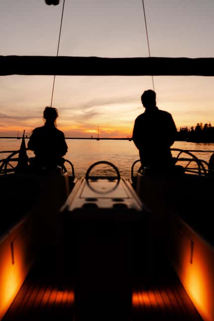 Porto: Douro River Boat Tour with Wine Tasting - Foz do Douro and the open-water stretch